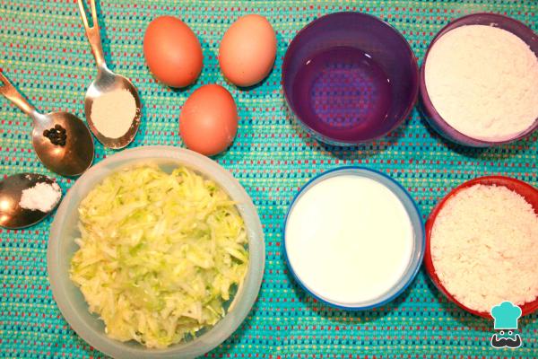 Recette de Muffins salés aux courgettes - Étape 1