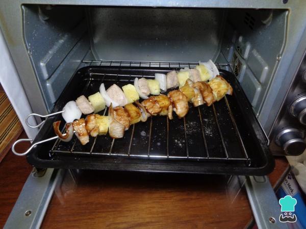 Brochettes de porc au four à l'ananas Recette - Étape 5