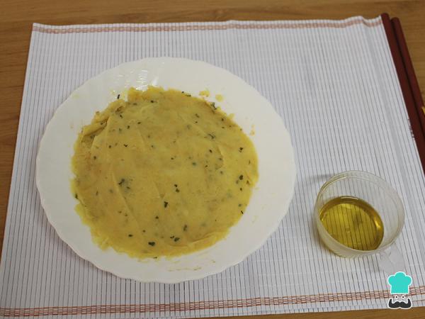 Recette de crêpe de pommes de terre au jambon d'York et au fromage - Étape 4