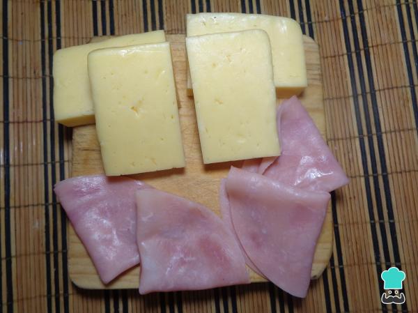 Recette de gaufres au jambon et au fromage - Étape 2