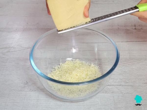 La recette des pâtes cacio e pepe les plus crémeuses est composée de seulement 3 ingrédients et ne contient pas de crème - Étape 1