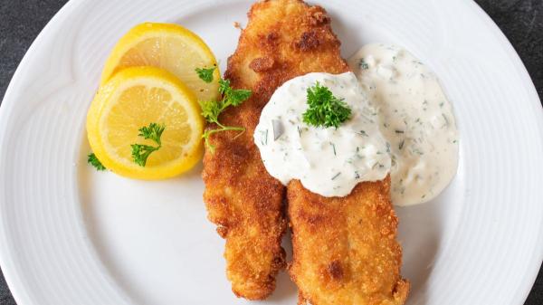 Loli Domínguez, cuisinière : « Pour rendre le poisson frit croustillant, n'utilisez pas d'œuf ni de chapelure, mais 200 g de farine de blé » - Une pâte croustillante pour poisson avec de la farine et de la bière