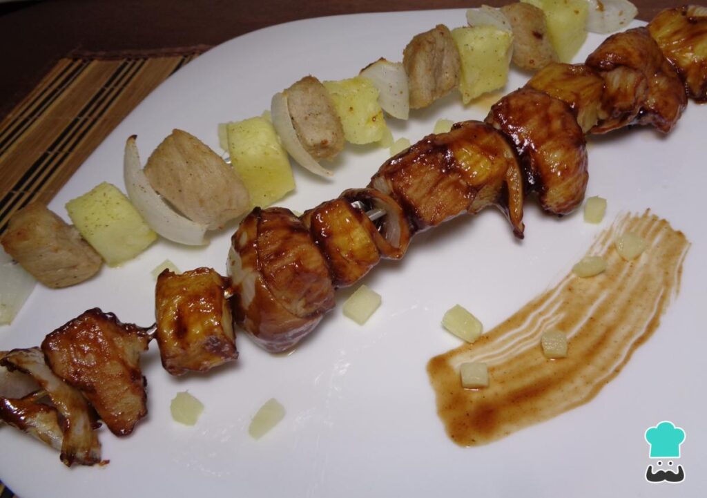 Recette de brochettes de porc au four à l'ananas