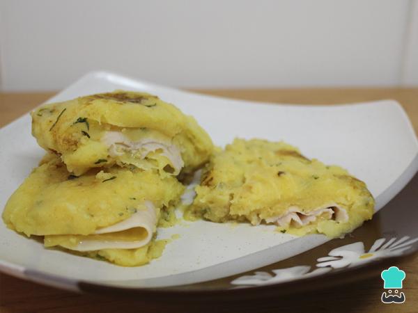 Recette de crêpe de pommes de terre au jambon d'York et au fromage